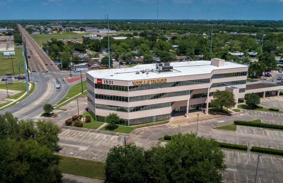 1501 E Mockingbird Ln, Victoria, TX à louer - Photo principale – Image 1 sur 23