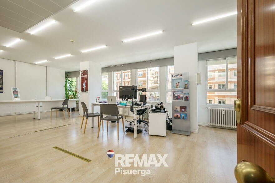 Bureau dans Valladolid à vendre - Photo de l’immeuble – Image 3 sur 107
