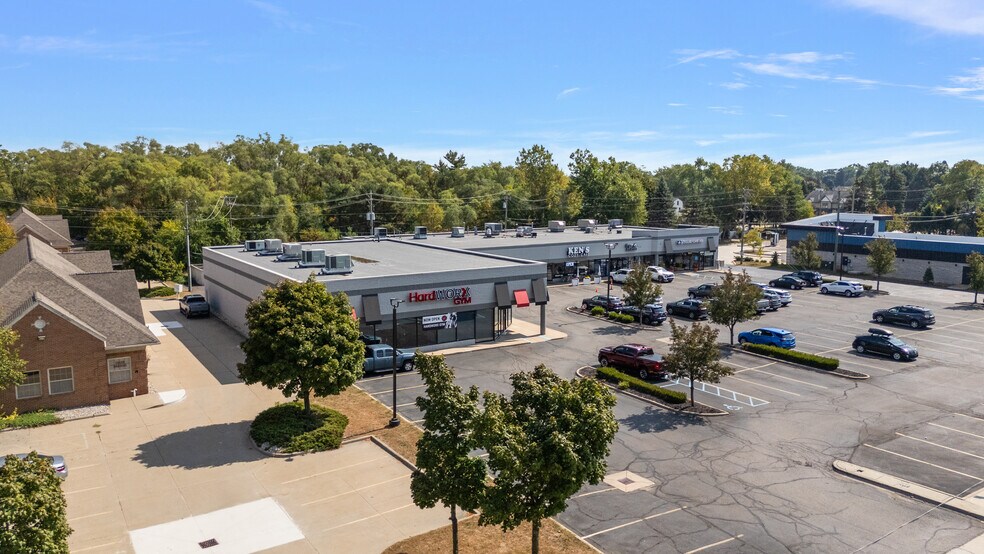 50620-50662 Van Dyke Ave, Shelby Township, MI à louer - Photo de l’immeuble – Image 2 sur 3