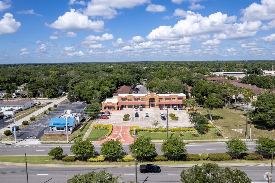 2100 S Ridgewood Ave, Daytona Beach, FL à louer - Aérien – Image 2 sur 6