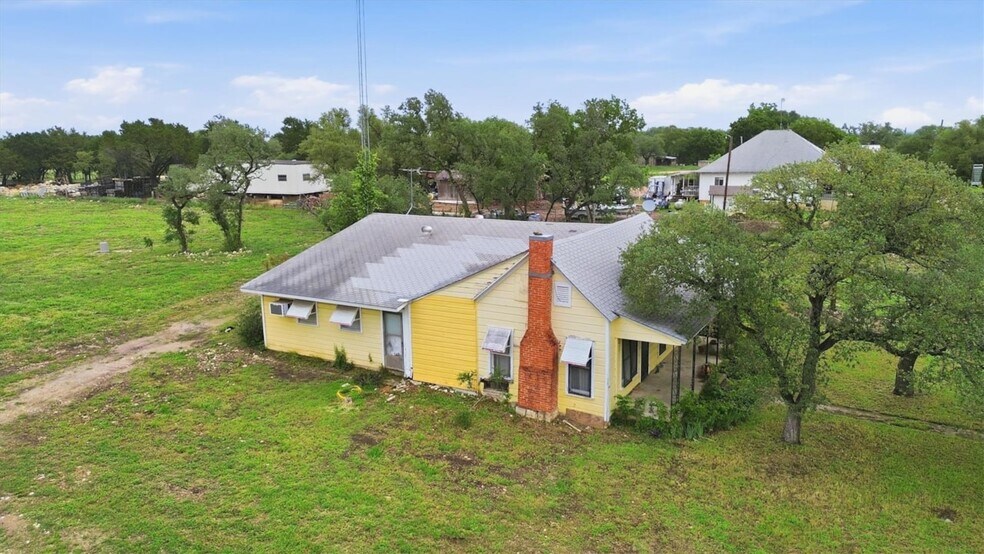 704 FM 2657, Briggs, TX à vendre - Photo principale – Image 1 sur 27
