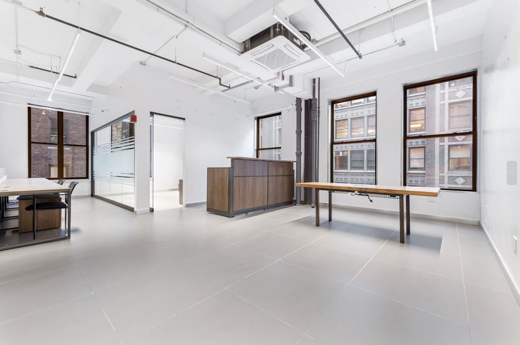 240 W 37th St, New York, NY à louer Photo intérieure– Image 1 sur 6