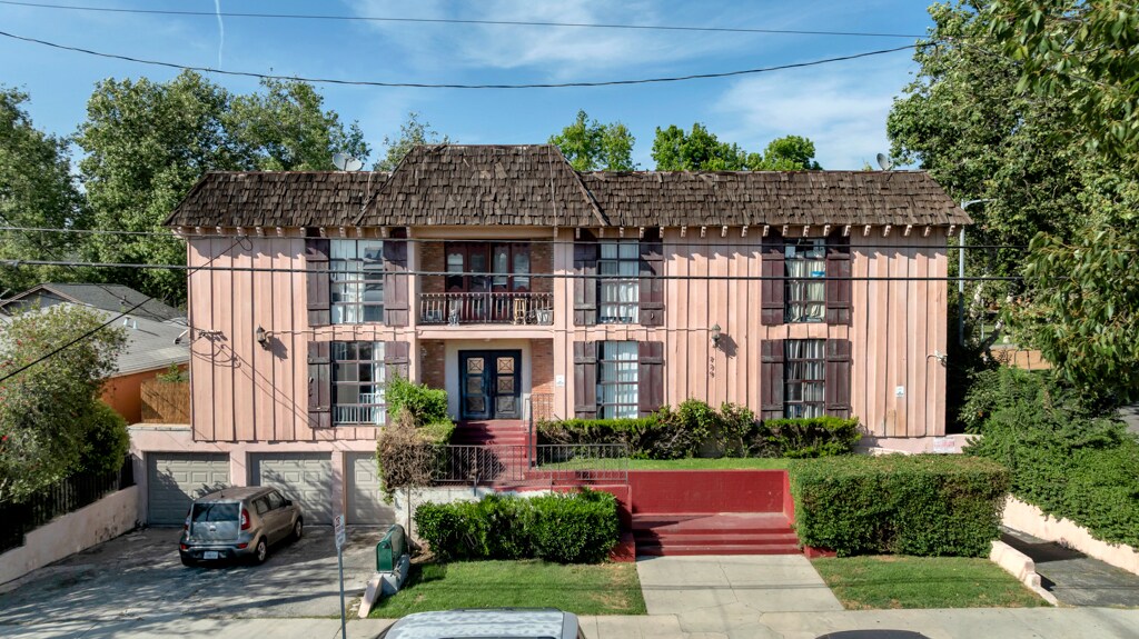 729 Raleigh St, Glendale, CA à vendre Photo principale– Image 1 sur 16