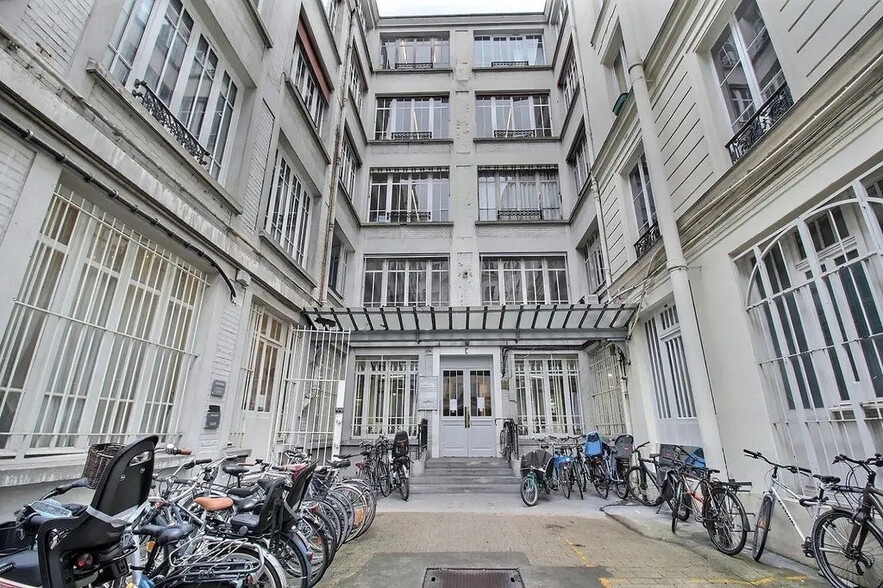 40 Rue De Paradis, Paris à louer - Photo de l’immeuble – Image 2 sur 9