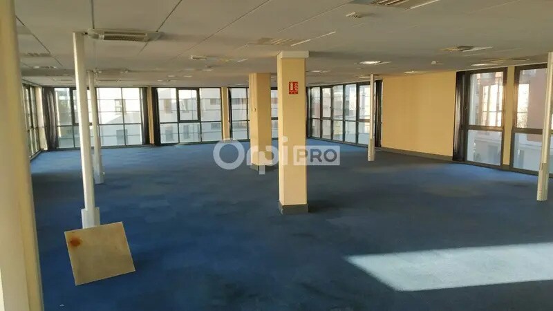 Bureau dans Reims à louer - Photo de l’immeuble – Image 3 sur 8