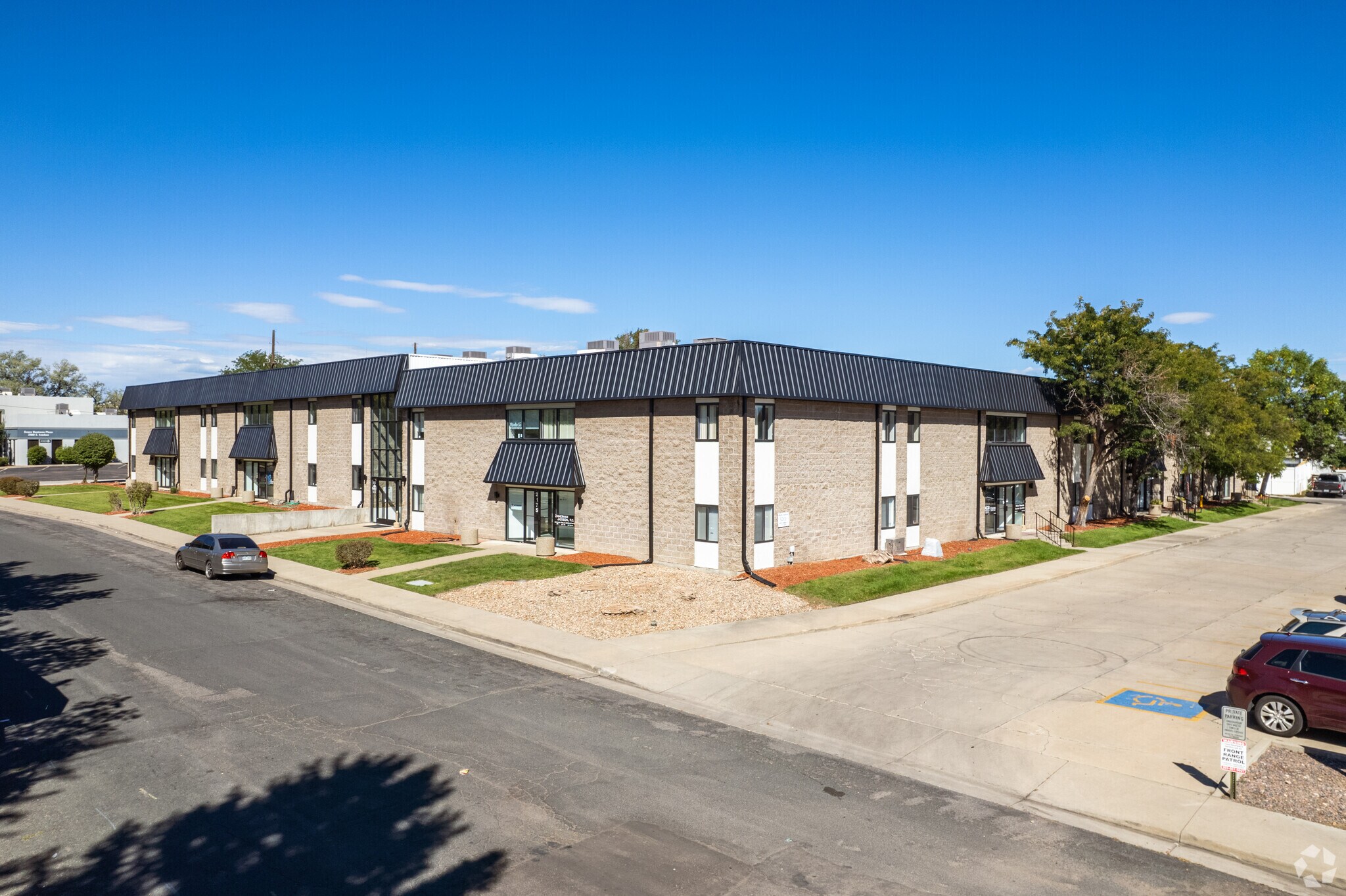 2175 S Jasmine St, Denver, CO à louer Photo principale– Image 1 sur 13