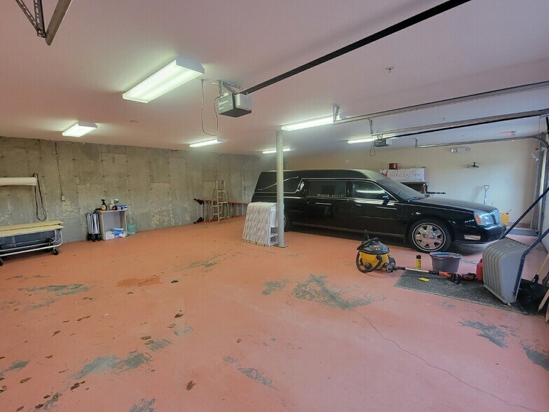 220 Court St, Machias, ME à louer - Photo de l’immeuble – Image 3 sur 27
