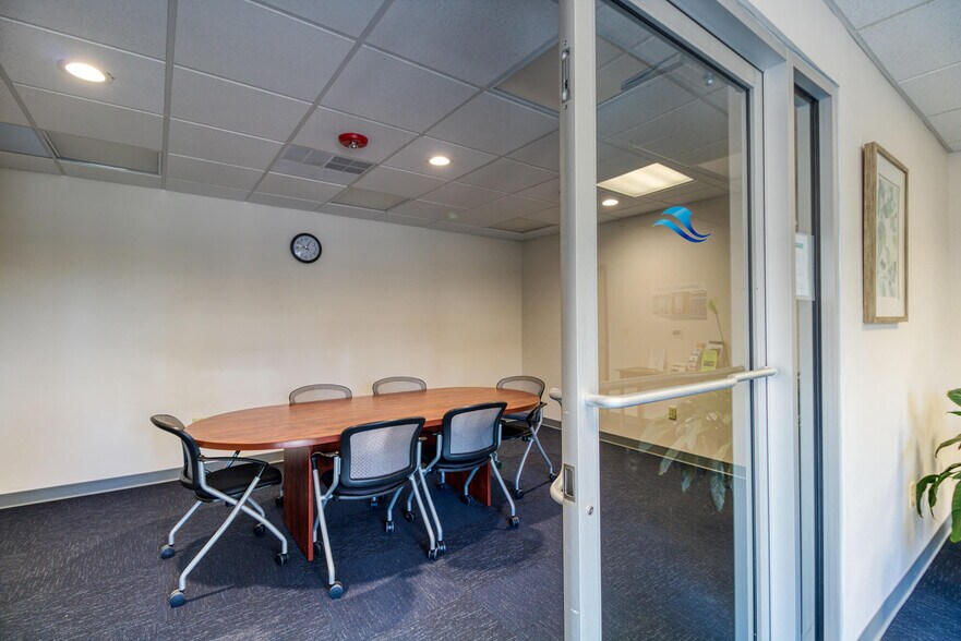 105 Professional Pky, Yorktown, VA à louer - Photo de l’immeuble – Image 3 sur 13