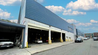 Plus de détails pour 2544 Borough Pl, Woodside, NY - Industriel/Logistique à louer