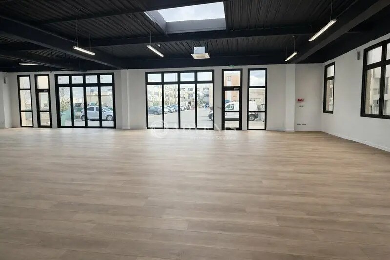 Local d’activités dans Arcueil à louer - Photo de l’immeuble – Image 3 sur 5