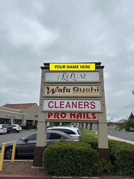 320 Bristol St, Costa Mesa, CA à louer - Photo de l’immeuble – Image 2 sur 5