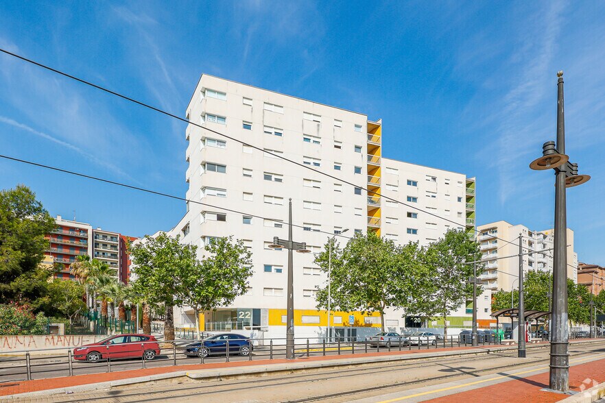 Local commercial dans Paterna, Valencia à louer - Photo de l’immeuble – Image 1 sur 2