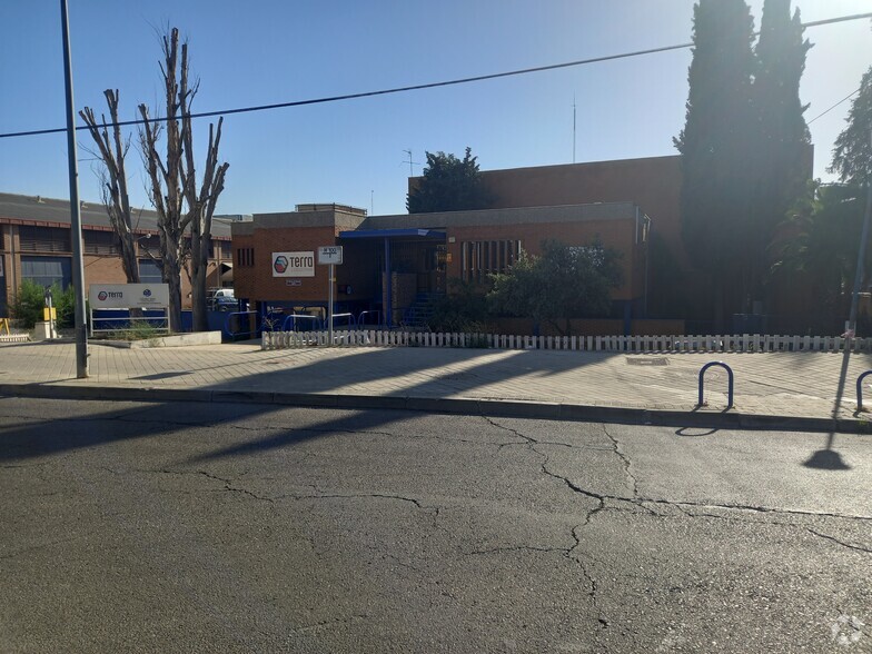 Bureau dans Coslada, Madrid à louer - Photo de l’immeuble – Image 2 sur 2
