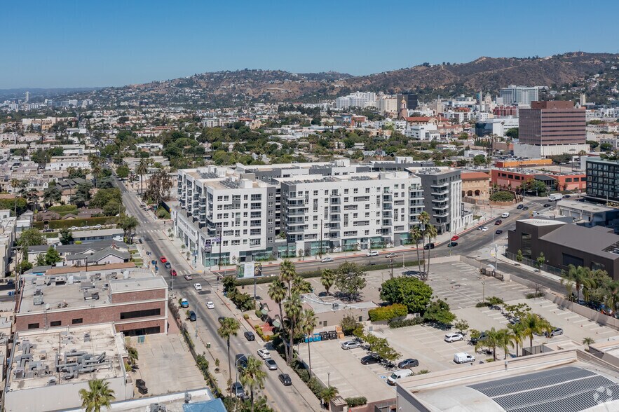 1331 N Cahuenga Blvd, Los Angeles, CA à louer - Aérien – Image 1 sur 84