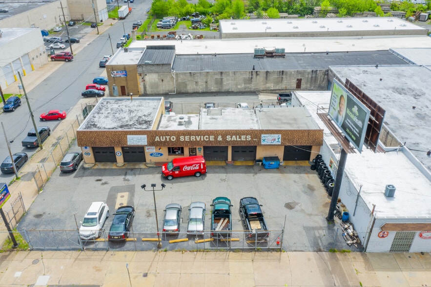8685 Torresdale Ave, Philadelphia, PA à vendre - Photo principale – Image 1 sur 28
