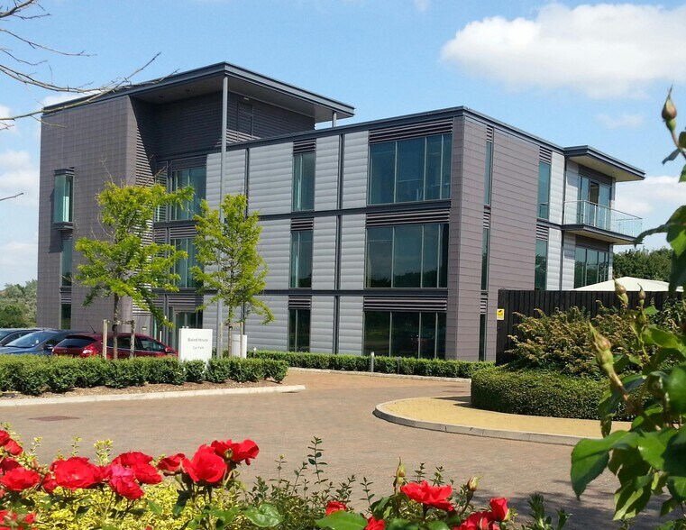 1a Seebeck Pl, Milton Keynes à louer - Photo de l’immeuble – Image 1 sur 5