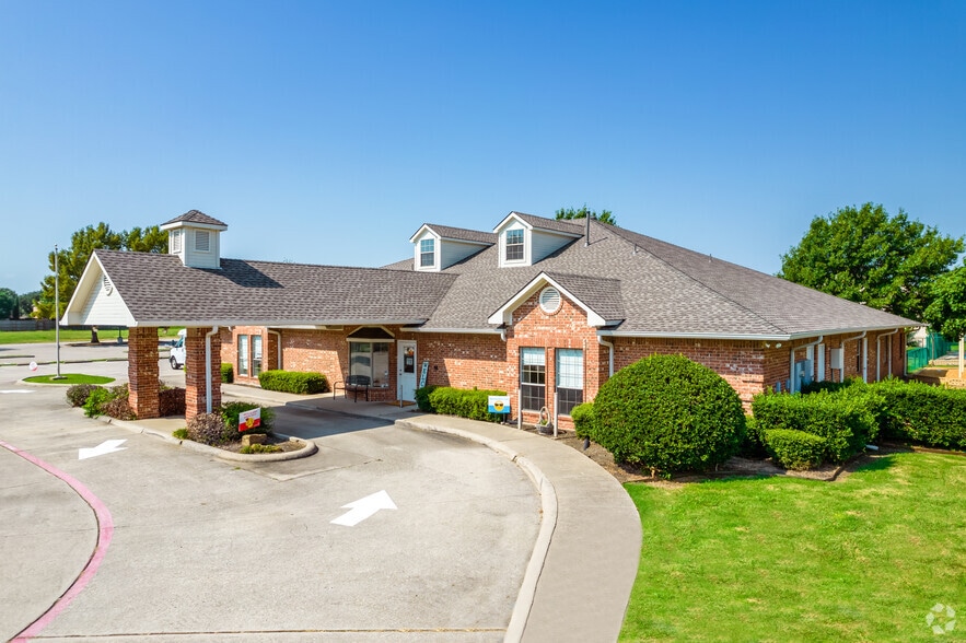 5925 Hillcrest Rd, Frisco, TX à vendre - Photo principale – Image 1 sur 4