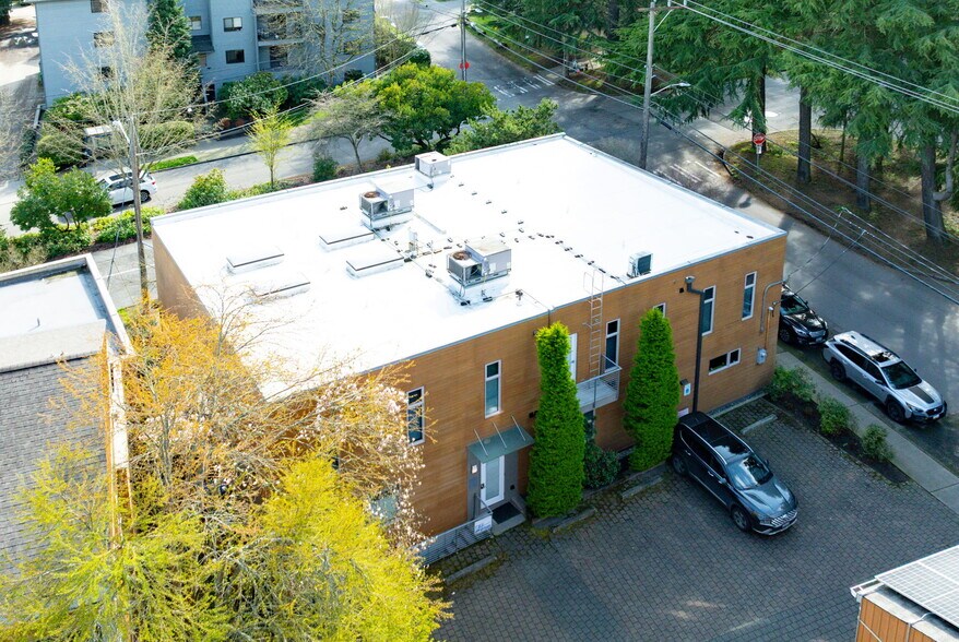 4300 36th Ave W, Seattle, WA à vendre - Photo de l’immeuble – Image 2 sur 5