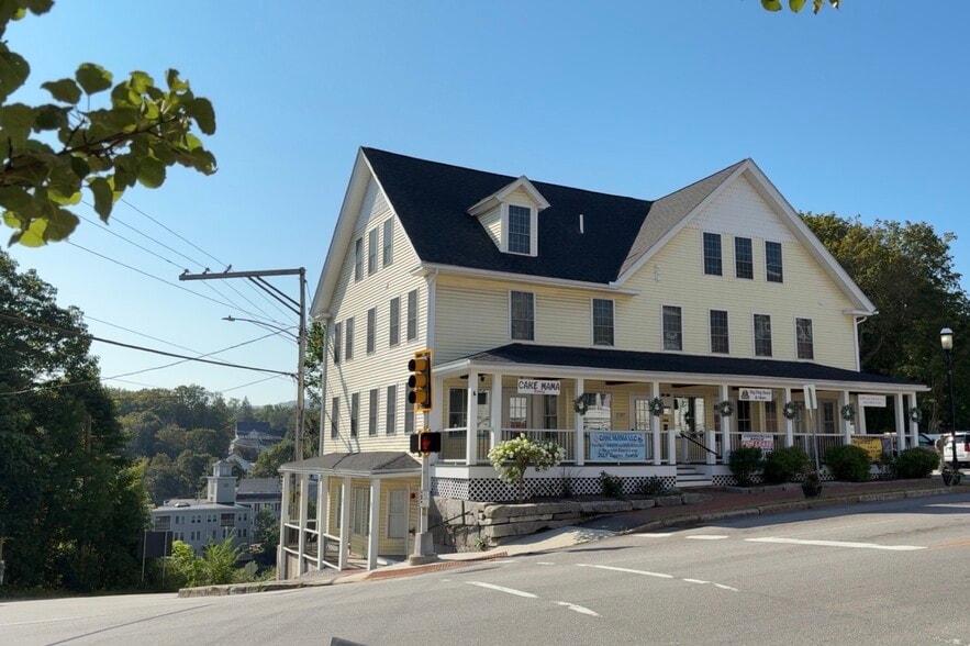 2 W Main St, Hillsborough, NH à louer - Photo de l’immeuble – Image 3 sur 6
