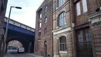 Plus de détails pour 4 O'Meara St, Londres - Bureau à louer
