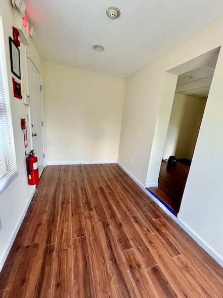 165 Ramapo Rd, Garnerville, NY à louer - Photo intérieure – Image 3 sur 11