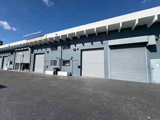Plus de détails pour 12552-12572 NE 14th Ave, North Miami, FL - Industriel/Logistique à louer