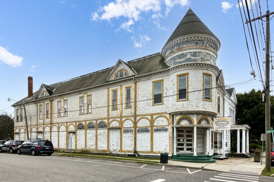 434 Main St, Greenport, NY à vendre - Photo de l’immeuble – Image 3 sur 17