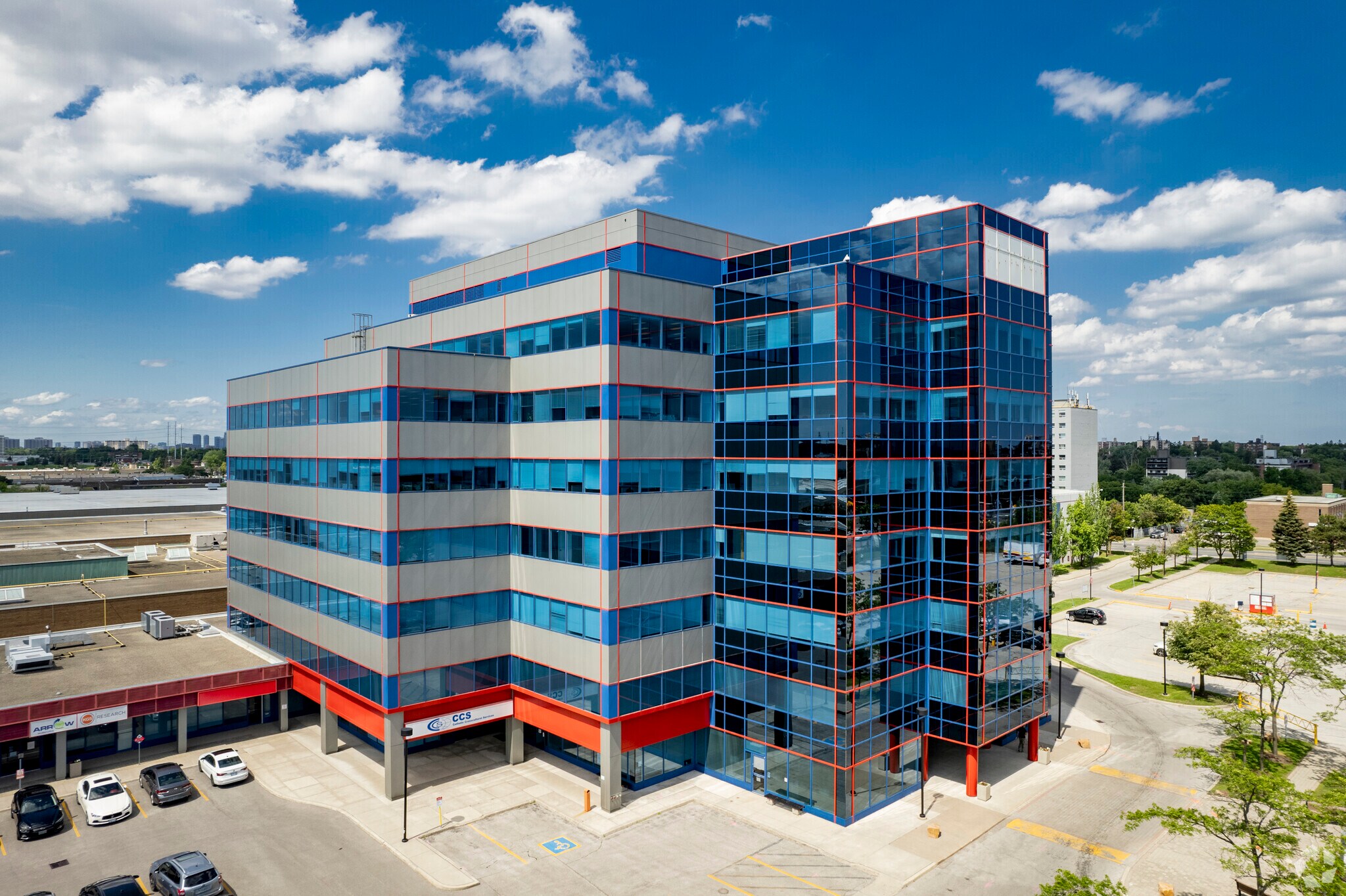 2200-2206 Eglinton Ave E, Toronto, ON à louer Photo principale– Image 1 sur 7