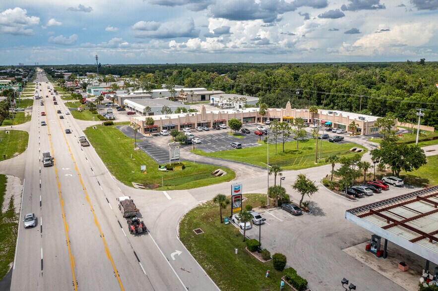 12951 Metro Pkwy, Fort Myers, FL à louer - Photo de l’immeuble – Image 3 sur 5