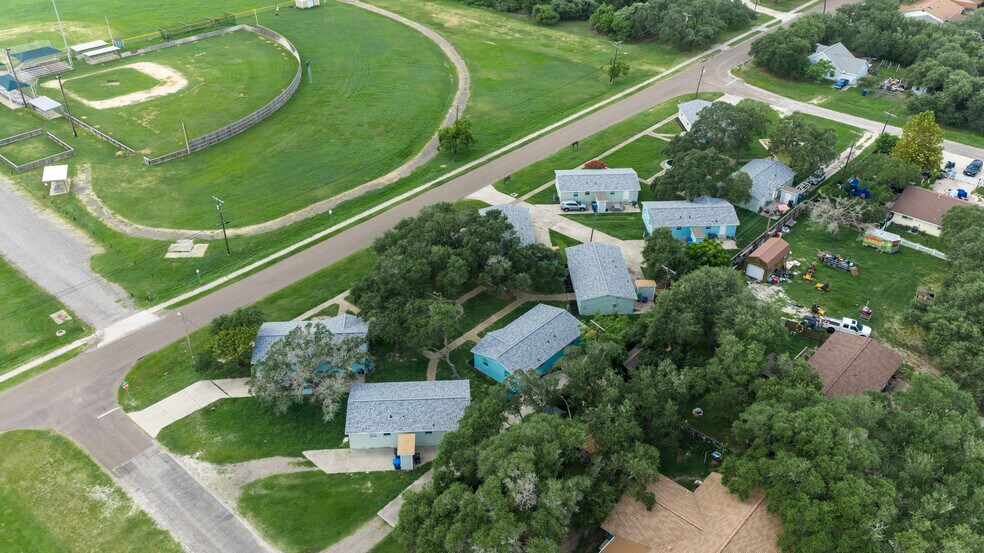 1300 N Live Oak St, Rockport, TX à vendre - Photo de l’immeuble – Image 2 sur 45