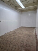 208 S Pulaski St, Baltimore, MD à louer Photo intérieure– Image 2 sur 3