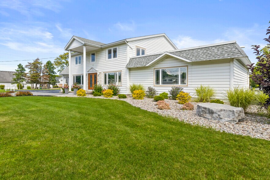 1118 Long Pond Rd, Rochester, NY à vendre - Photo de l’immeuble – Image 2 sur 4