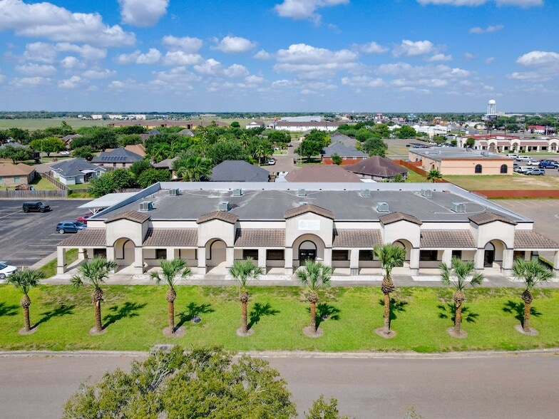 848 Palm Dr, Elsa, TX à louer - Photo principale – Image 1 sur 17