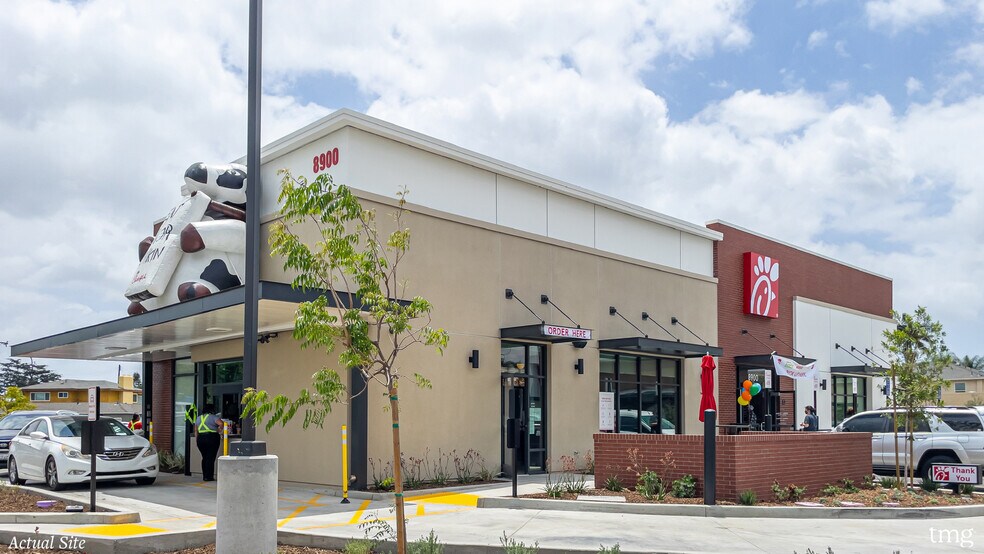 8900 Imperial Hwy, Downey, CA à vendre - Photo de l’immeuble – Image 2 sur 8