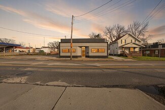 Plus de détails pour 161 E Main St, Geneva, OH - Local commercial à vendre