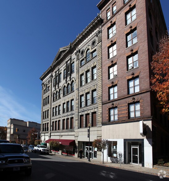 205 Adams St, Fairmont, WV à vendre - Photo de l’immeuble – Image 2 sur 25