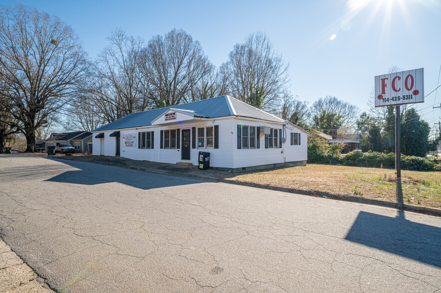 801 W Church St, Cherryville, NC à vendre - Photo de l’immeuble – Image 2 sur 9