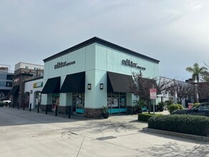 100-136 W Foothill Blvd, Azusa, CA à louer Photo intérieure– Image 1 sur 9