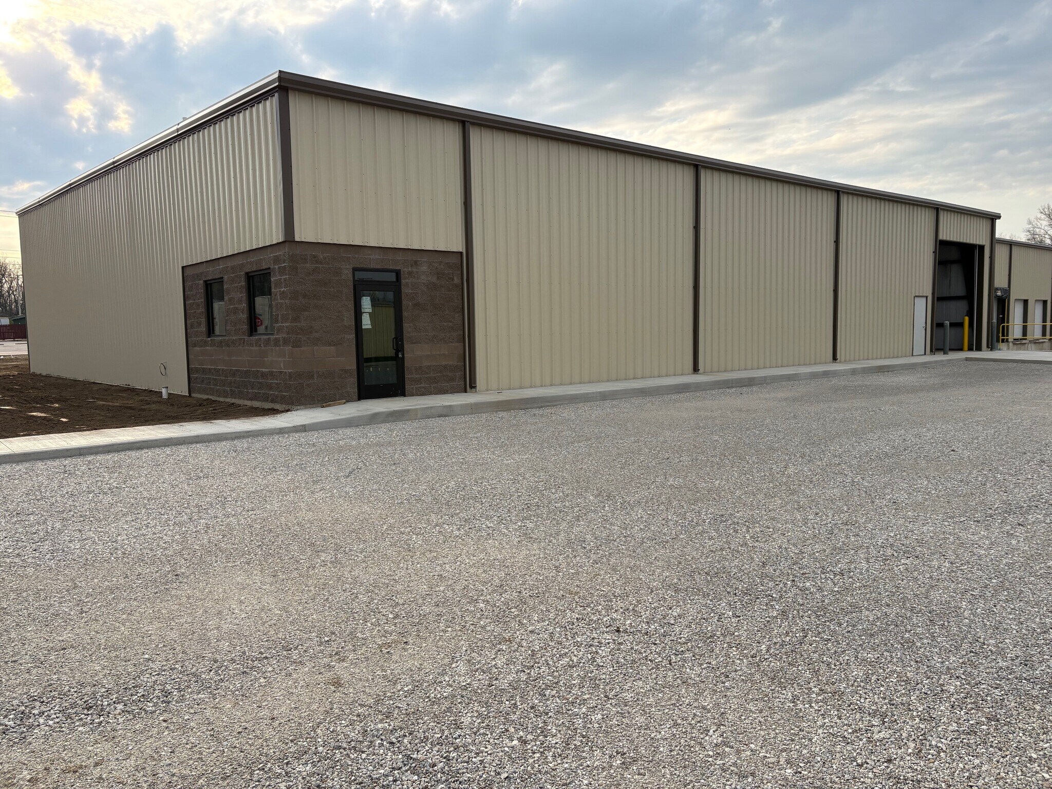 3317 Granite ct, Fort Wayne, IN à louer Photo de l’immeuble– Image 1 sur 6