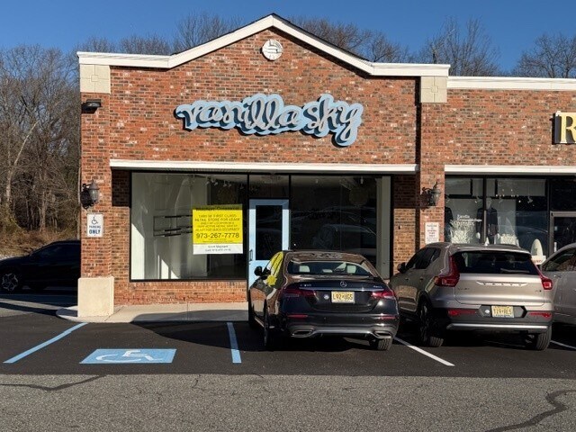 159-169 S Livingston Ave, Livingston, NJ à louer - Photo de l’immeuble – Image 1 sur 2