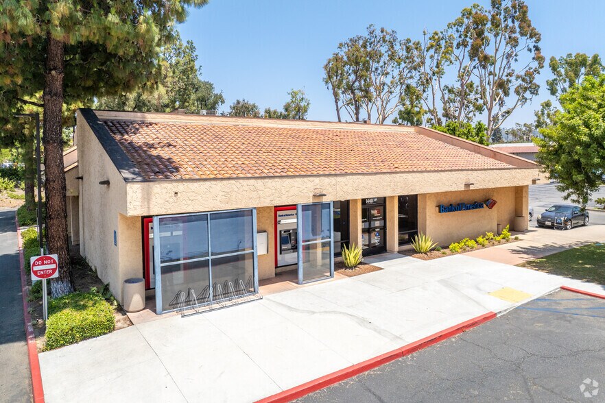 1440 N Moorpark Rd, Thousand Oaks, CA à vendre - Photo principale – Image 1 sur 4