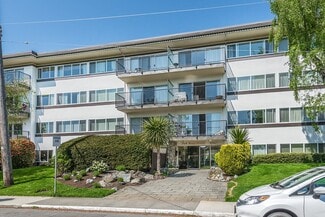 Plus de détails pour 1060 Pakington St, Victoria, BC - Logement à vendre