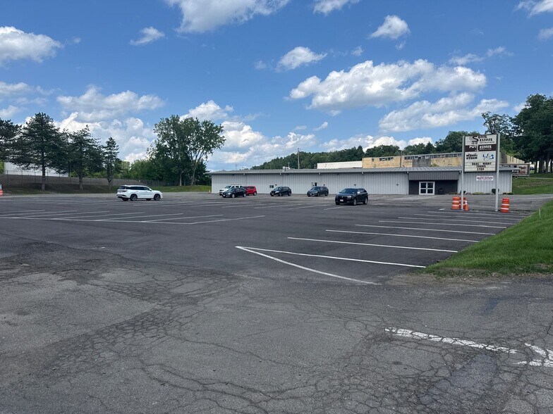 3401 Vestal Rd, Vestal, NY à louer - Photo de l’immeuble – Image 2 sur 9