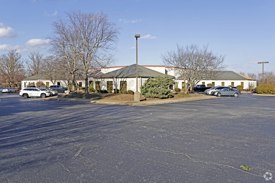 1801 Forest Hills Blvd, Bella Vista, AR à louer - Photo de l’immeuble – Image 3 sur 6