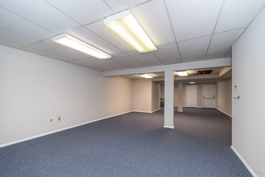 301 S Main St, Doylestown, PA à vendre - Photo de l’immeuble – Image 2 sur 47