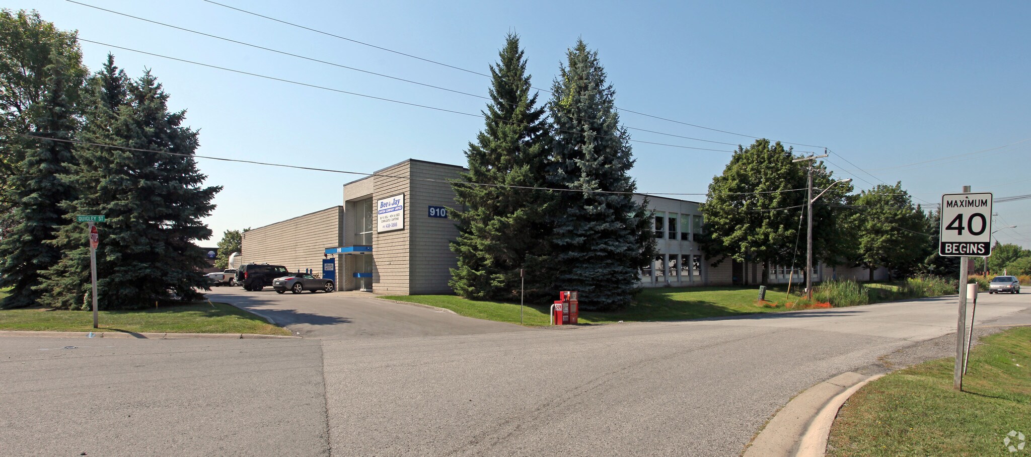 910 Brock Rd, Pickering, ON à louer Photo principale– Image 1 sur 3