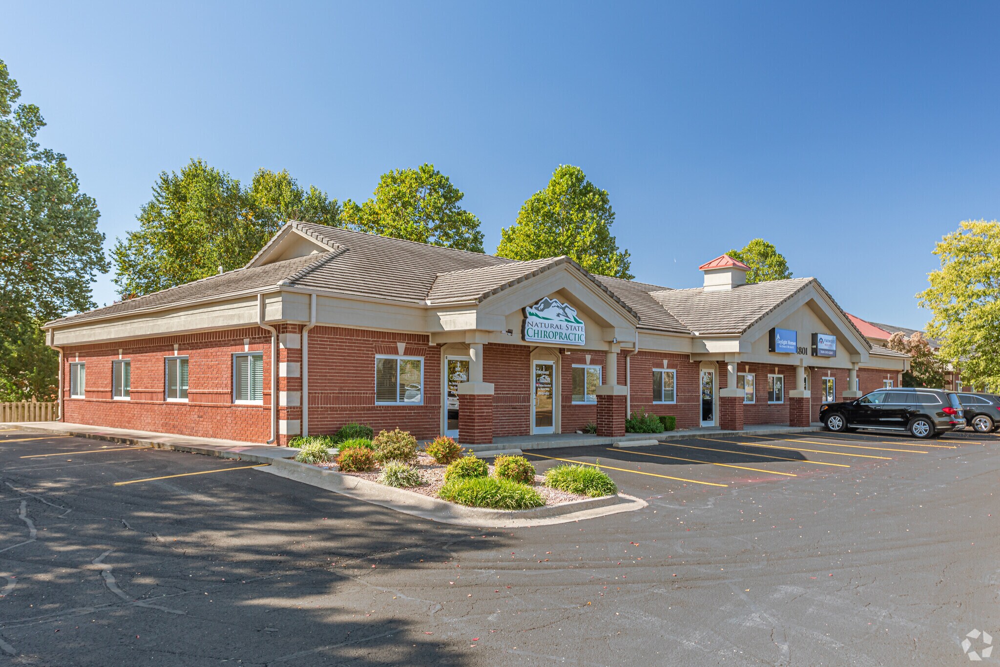 1801 SW Regional Airport Blvd, Bentonville, AR à louer Photo principale– Image 1 sur 5