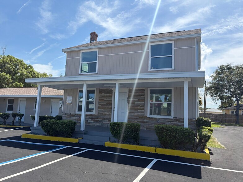 208 Ridgewood Ave, Daytona Beach, FL à vendre - Photo de l’immeuble – Image 1 sur 16
