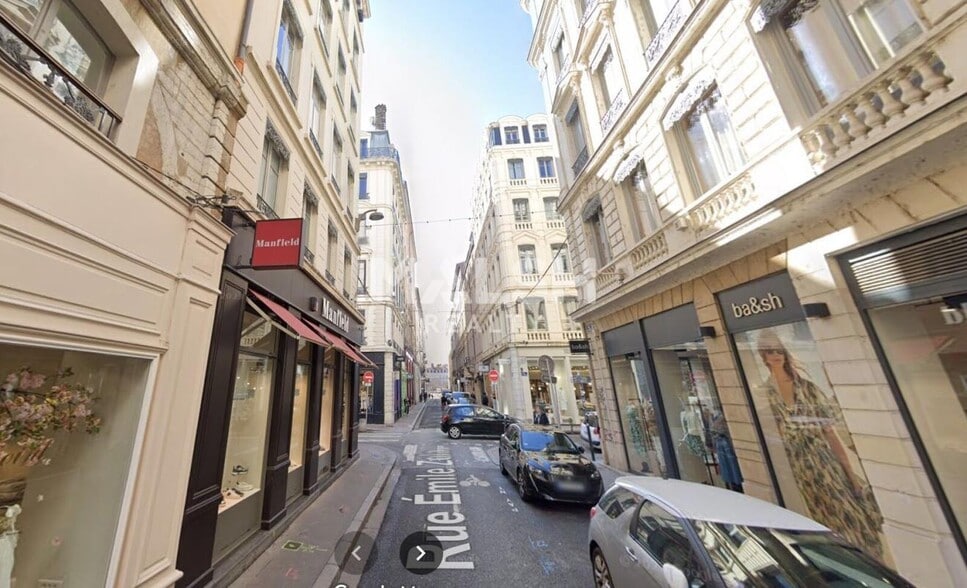 Local commercial dans Lyon à louer - Photo de l’immeuble – Image 3 sur 5