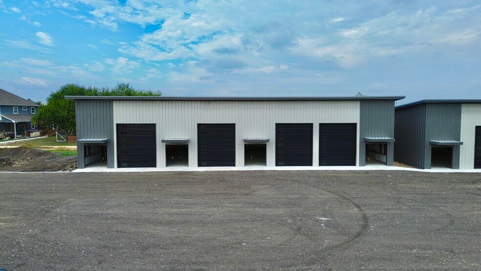 1836 County Road 109, Hutto, TX à louer - Photo de l’immeuble – Image 3 sur 10